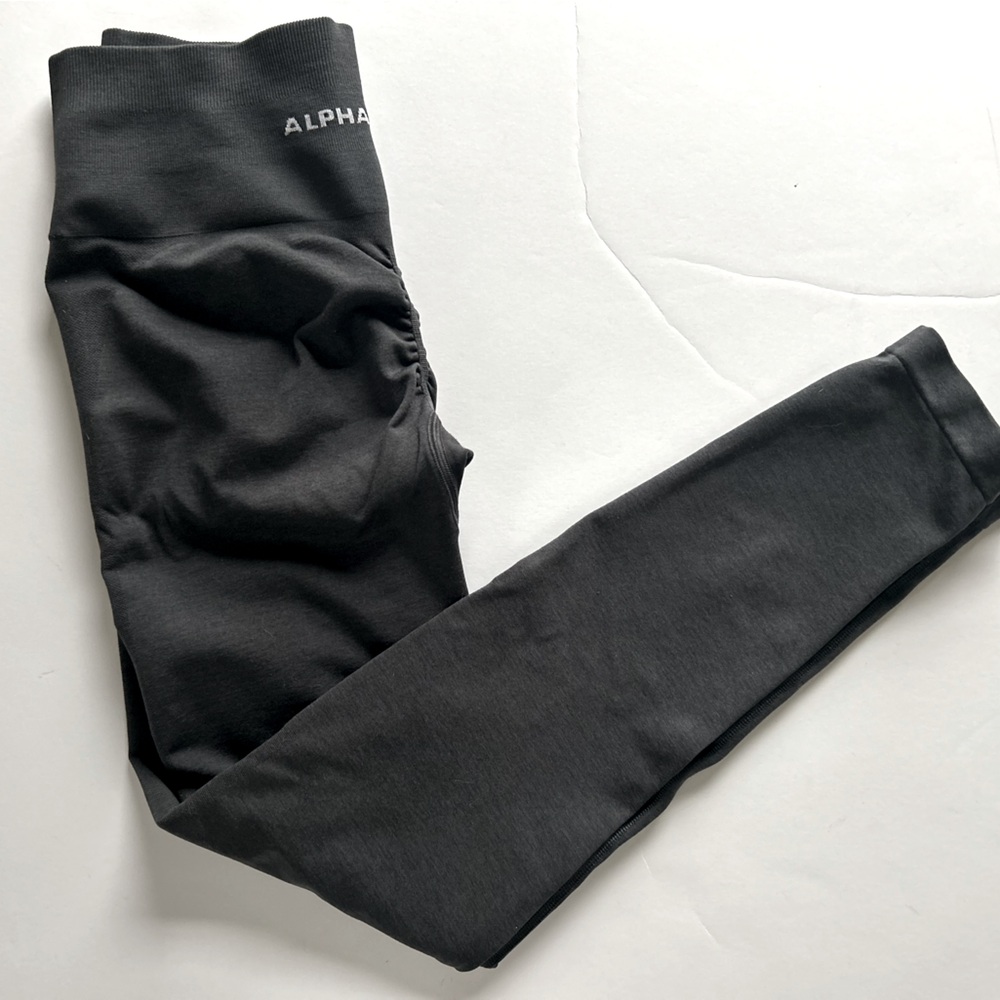 Alphalete amplify medium dark grey like new, scrunch butt